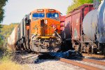 BNSF 6338 Meet on Siding Track - Tarp "blocking" Track